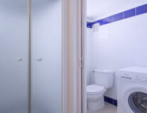 wall, indoor, sink, bathroom, plumbing fixture, shower, bathtub, toilet, bathroom accessory, tap